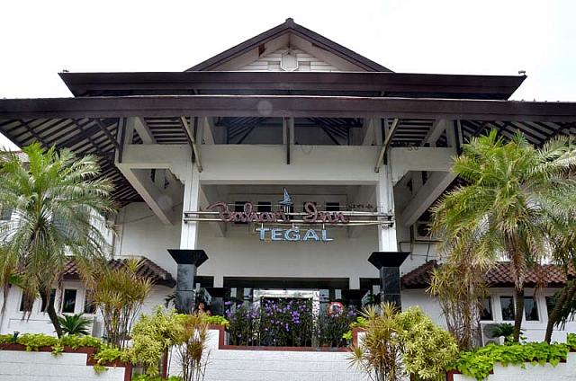 Bahari inn. Hotel, Restaurant, dan Convention Hall