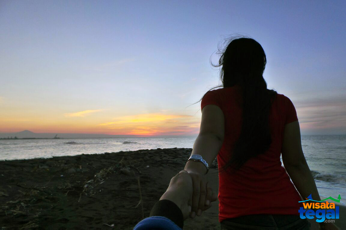 Pantai Pulau Kodok Martoloyo